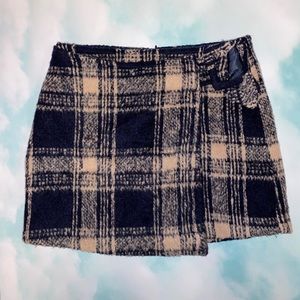 plaid skirt